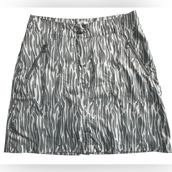 Daily Sports Gray Camouflage Skort, NWOT, Size 2 - Picture 1 of 11